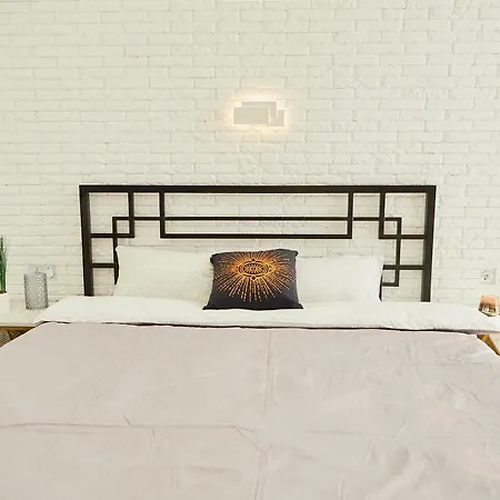Apartment Жк Пятая Жемчужина, Кадорр Архитекторская,Таирова 1 Ком Odesa