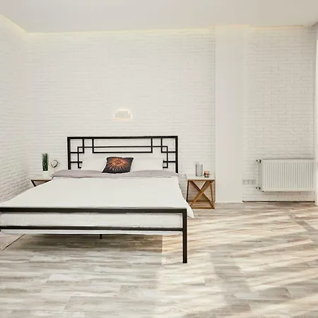 Жк Пятая Жемчужина, Кадорр Архитекторская,Таирова 1 Ком Apartment